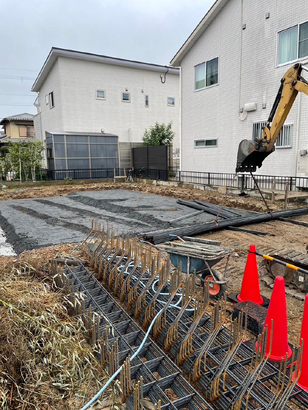 基礎工事スタート