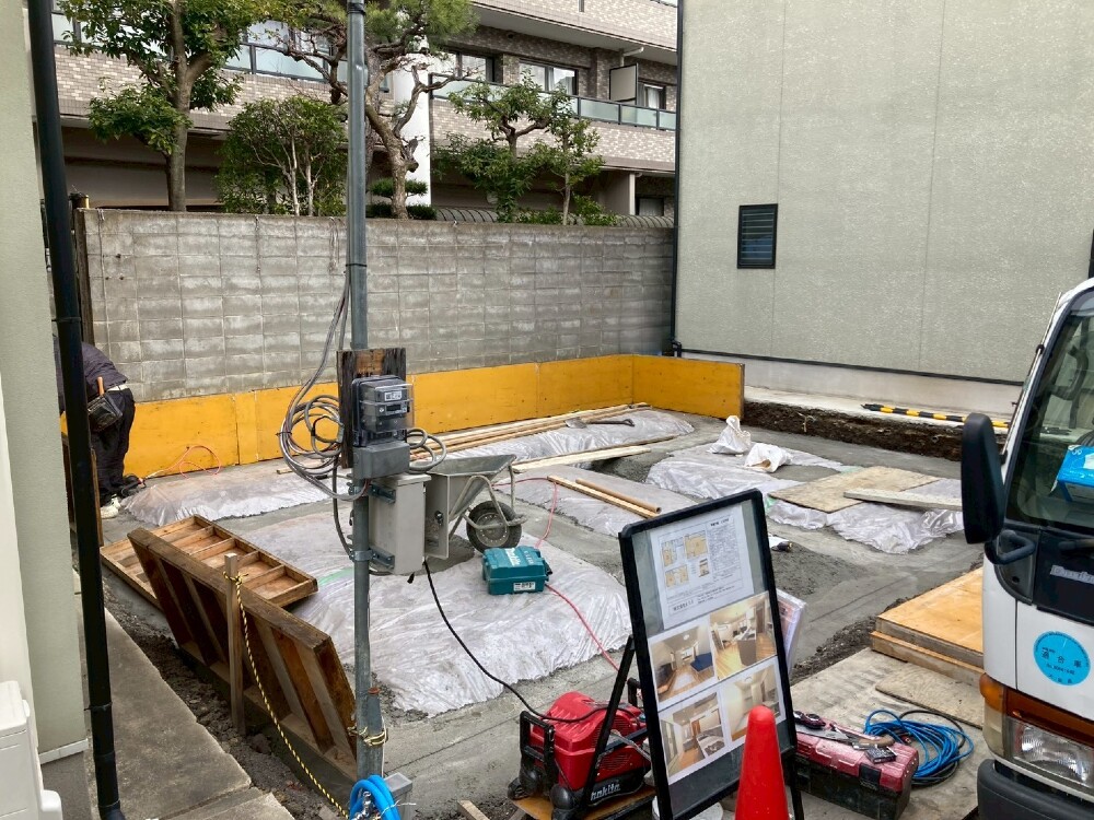捨てコン打設工事！