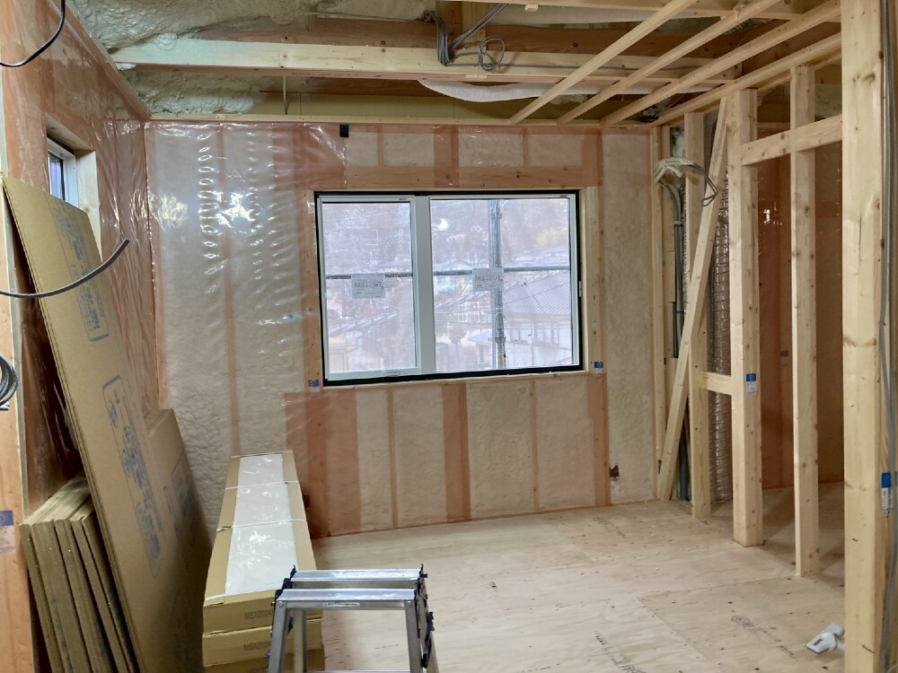 断熱材　吹付工事