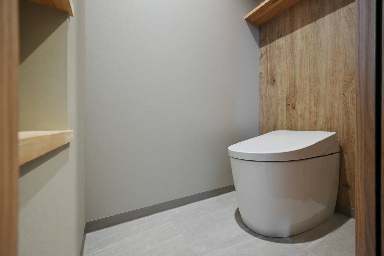 HARU建築事務所のトイレ収納施工事例